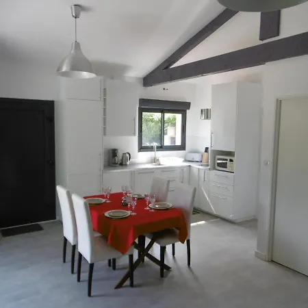 Le Brensol בית נופש